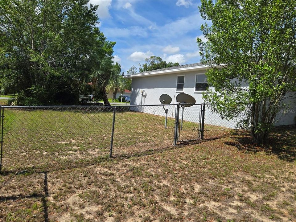 En Venta: $229,000 (3 camas, 2 baños, 1330 Pies cuadrados)