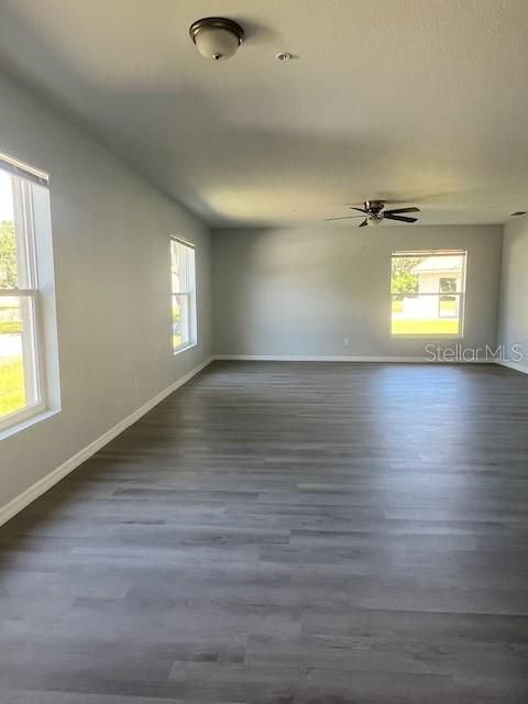 For Sale: $179,990 (2 beds, 2 baths, 1247 Square Feet)