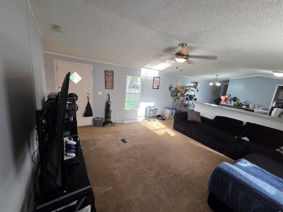 For Sale: $165,000 (3 beds, 2 baths, 1125 Square Feet)