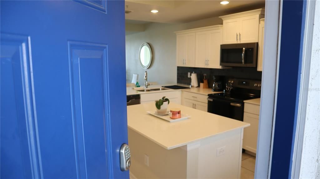 For Sale: $349,000 (2 beds, 2 baths, 1126 Square Feet)