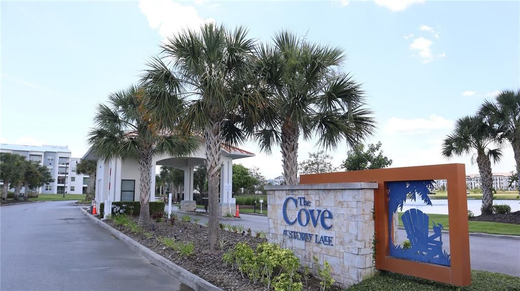 For Sale: $349,000 (2 beds, 2 baths, 1126 Square Feet)