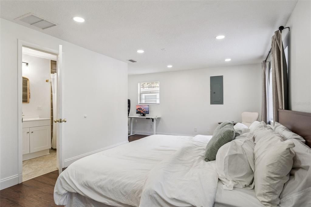 For Sale: $339,000 (3 beds, 2 baths, 1615 Square Feet)