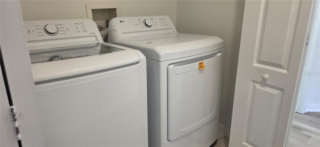 На продажу: $355,000 (3 спален, 3 ванн, 1589 Квадратных фут)