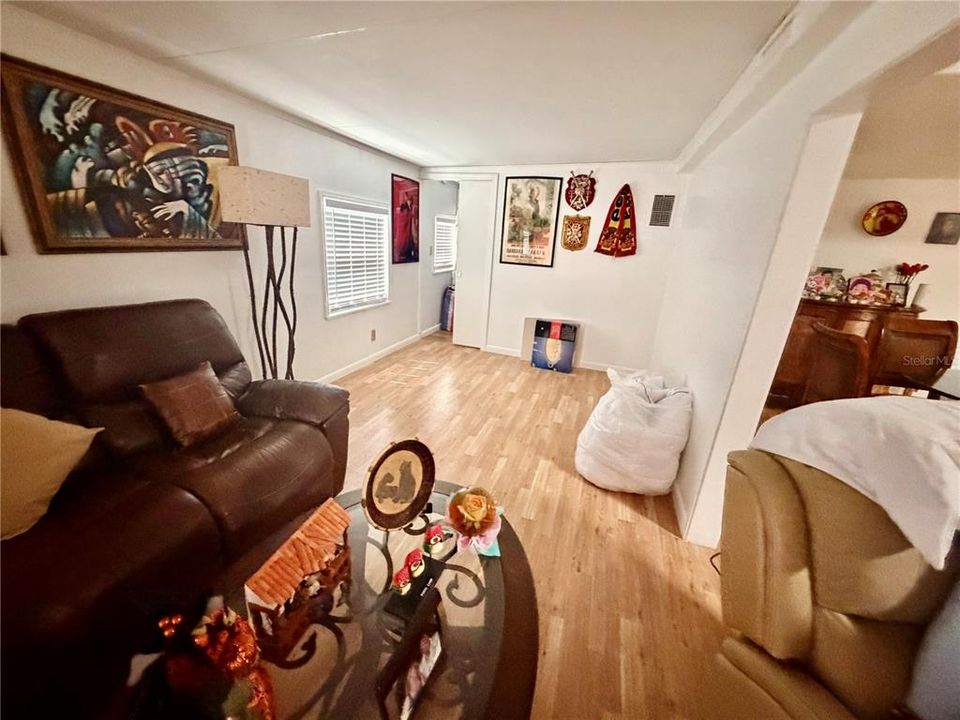 En Venta: $180,000 (2 camas, 2 baños, 1404 Pies cuadrados)