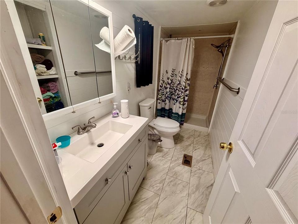 En Venta: $180,000 (2 camas, 2 baños, 1404 Pies cuadrados)