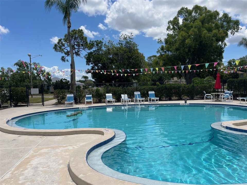 For Rent: $1,650 (1 beds, 1 baths, 850 Square Feet)