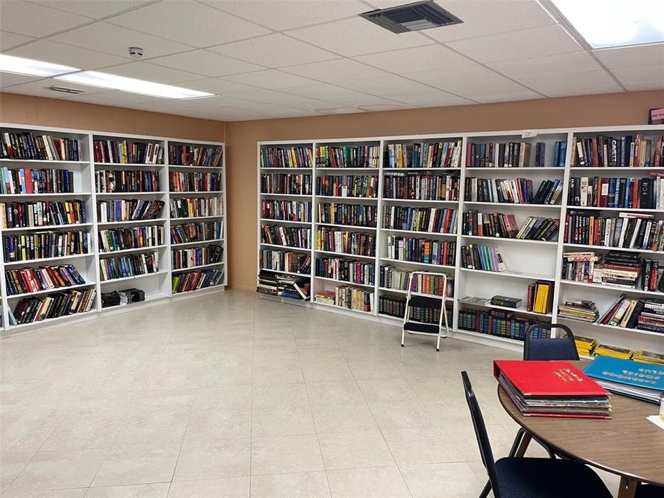 For Rent: $1,650 (1 beds, 1 baths, 850 Square Feet)