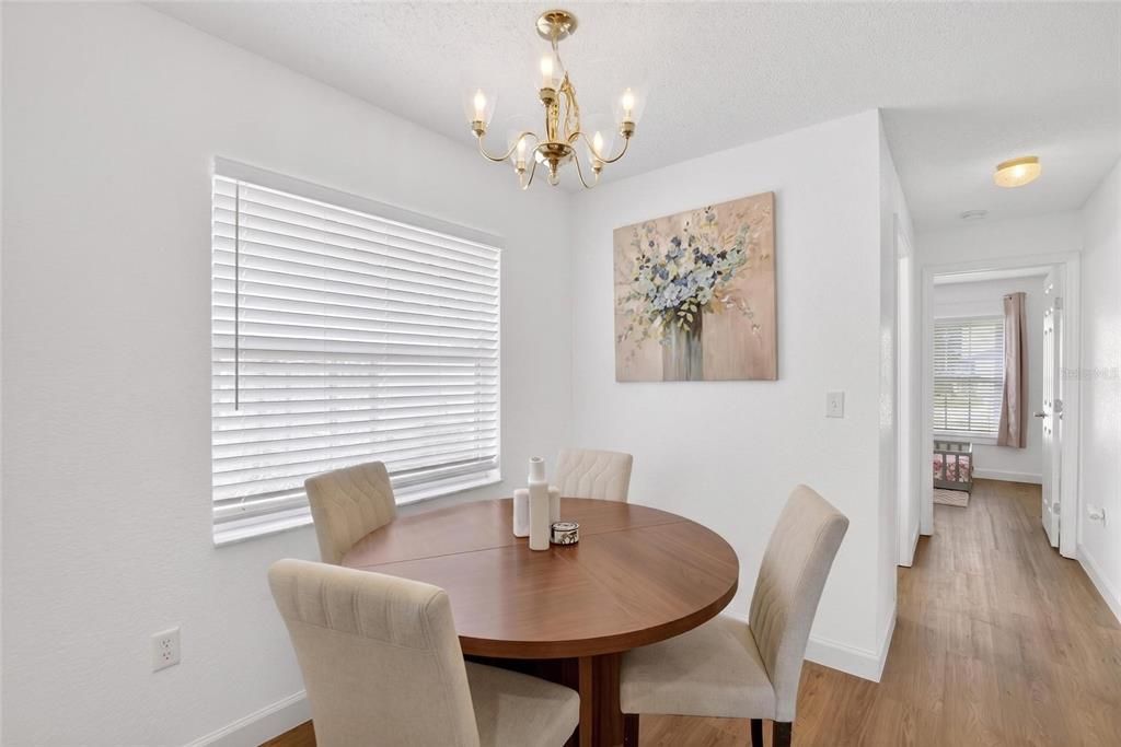 For Sale: $265,000 (3 beds, 2 baths, 1228 Square Feet)