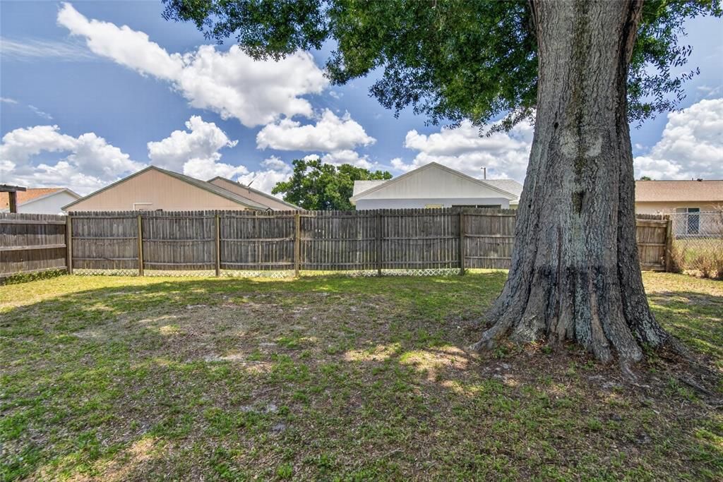 For Sale: $265,000 (3 beds, 2 baths, 1228 Square Feet)