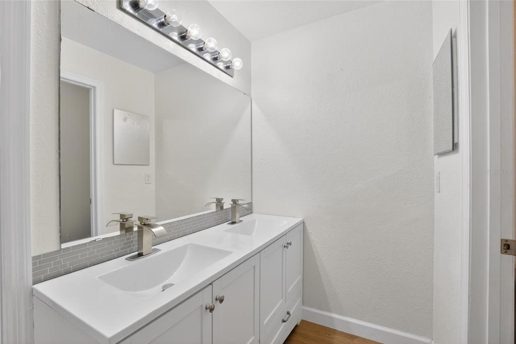 For Sale: $265,000 (3 beds, 2 baths, 1228 Square Feet)