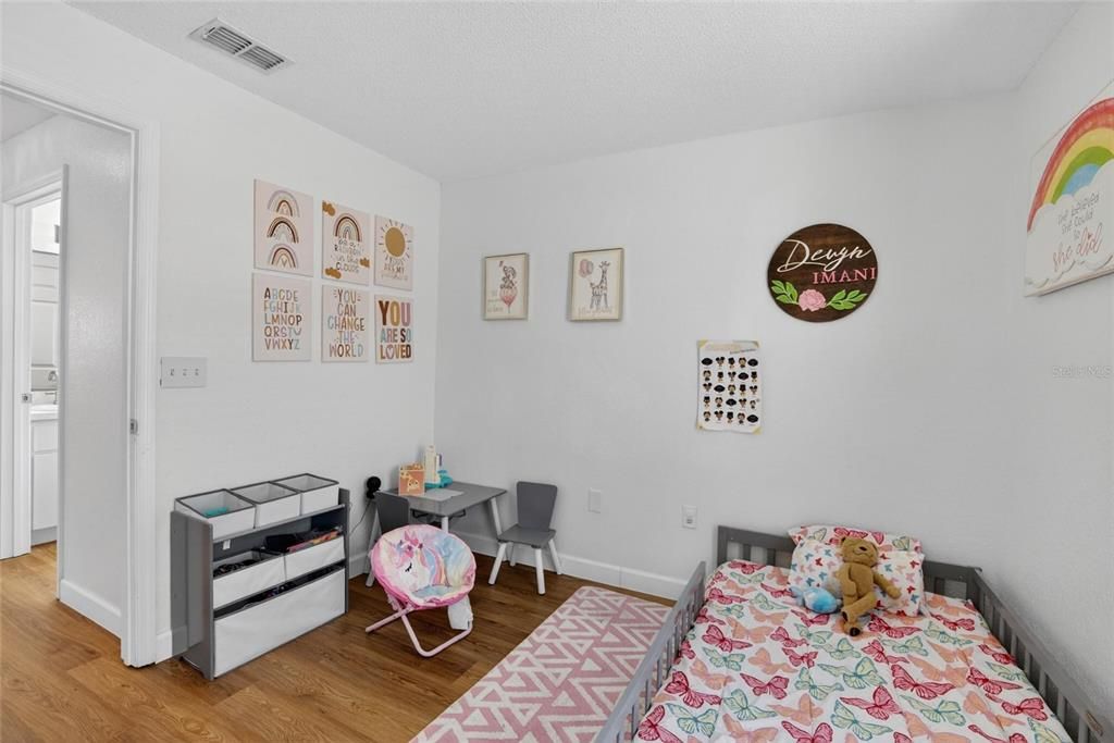 For Sale: $265,000 (3 beds, 2 baths, 1228 Square Feet)