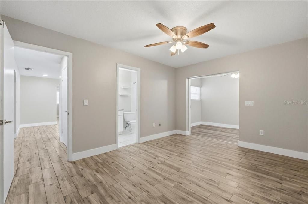 На продажу: $269,999 (3 спален, 1 ванн, 1310 Квадратных фут)