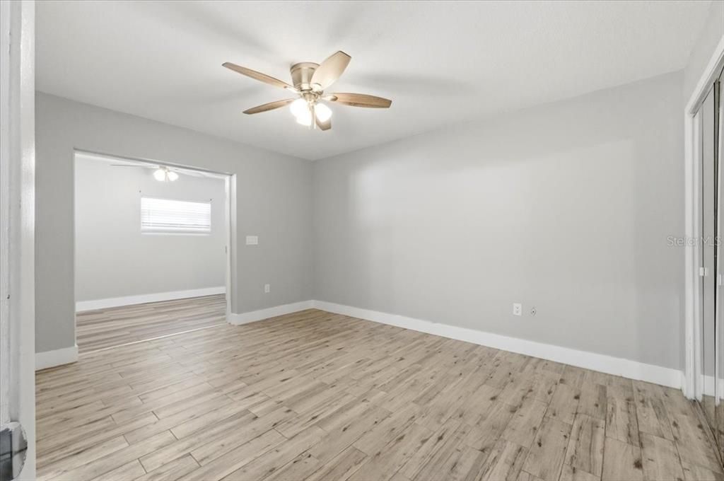На продажу: $269,999 (3 спален, 1 ванн, 1310 Квадратных фут)