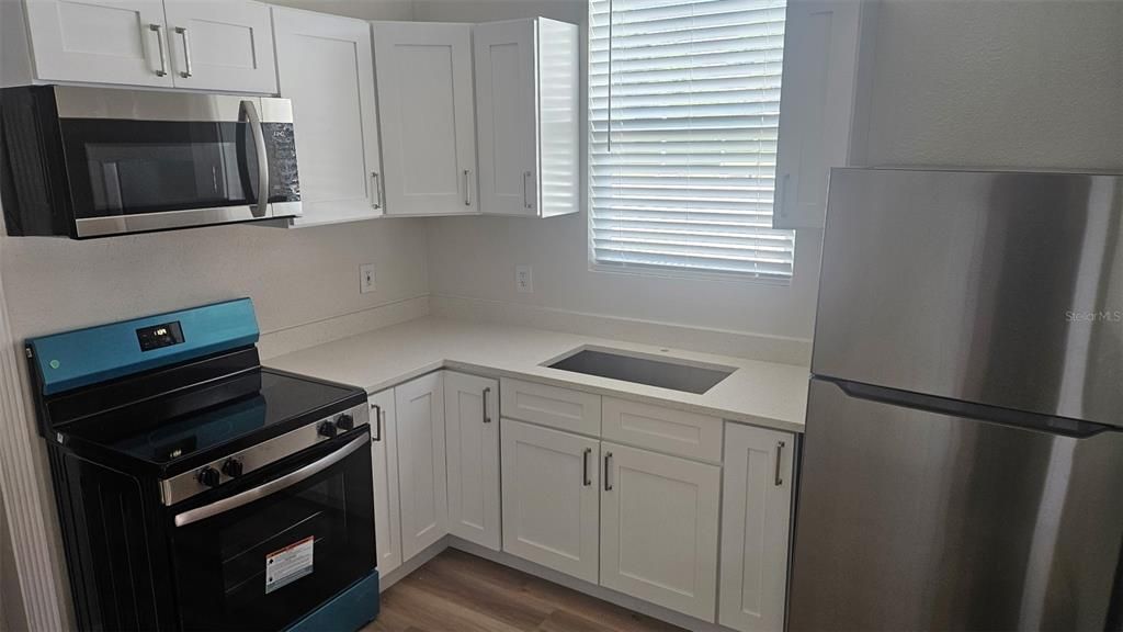 Activo con contrato: $299,000 (3 camas, 2 baños, 908 Pies cuadrados)