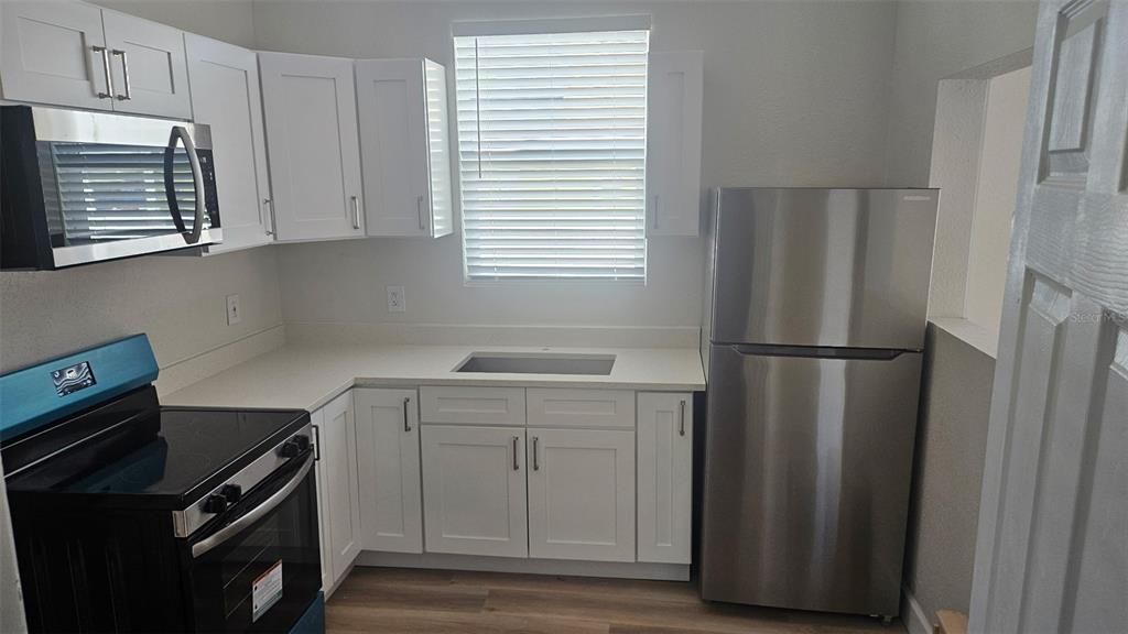 Activo con contrato: $299,000 (3 camas, 2 baños, 908 Pies cuadrados)