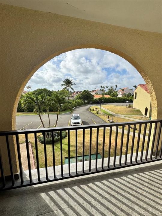 En Venta: $420,000 (1 camas, 2 baños, 864 Pies cuadrados)