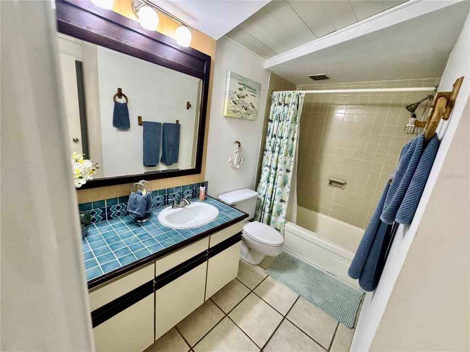 En Venta: $420,000 (1 camas, 2 baños, 864 Pies cuadrados)