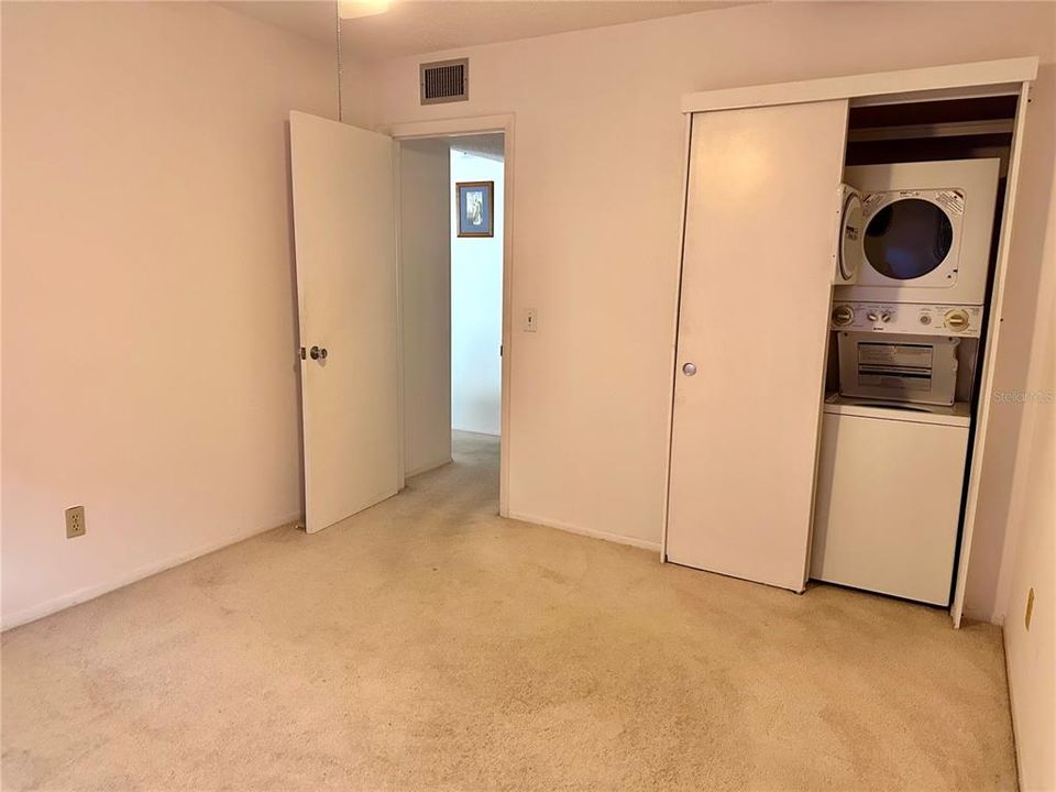 В аренду: $1,400 (2 спален, 20 ванн, 1100 Квадратных фут)