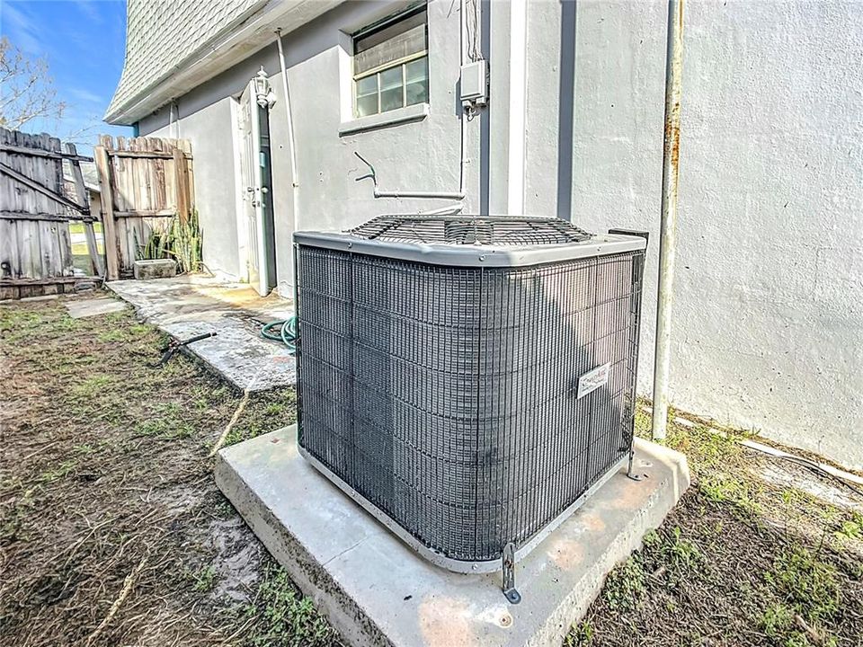 For Sale: $249,999 (3 beds, 2 baths, 1519 Square Feet)