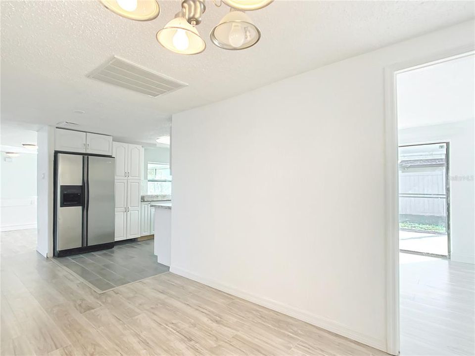 For Sale: $249,999 (3 beds, 2 baths, 1519 Square Feet)