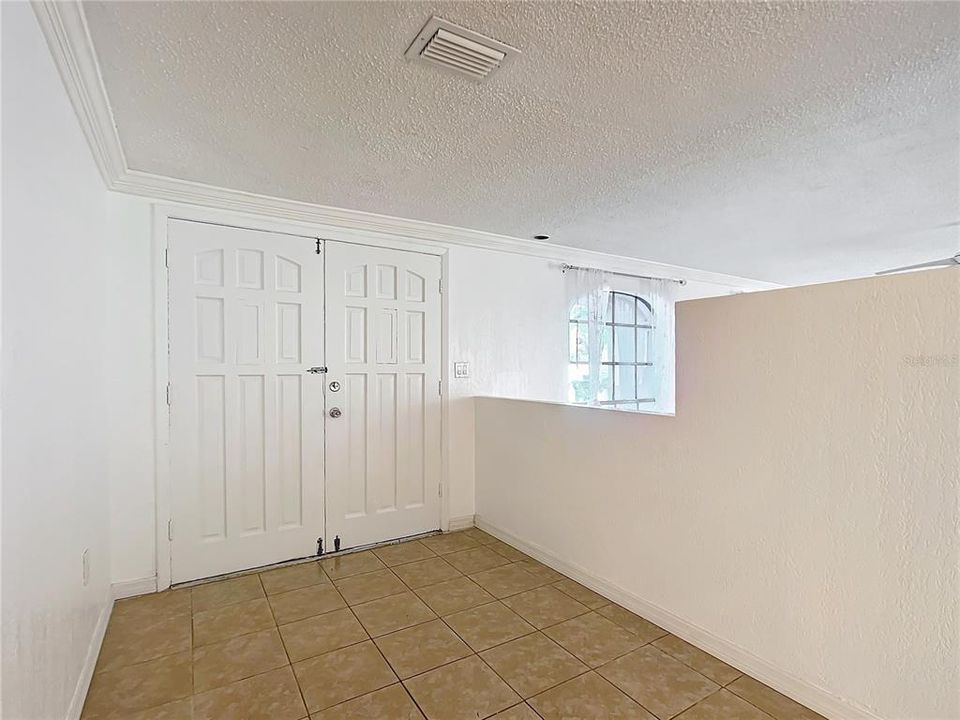 For Sale: $249,999 (3 beds, 2 baths, 1519 Square Feet)