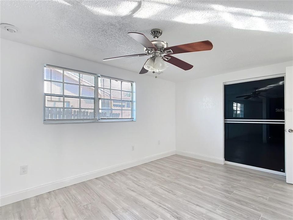 For Sale: $249,999 (3 beds, 2 baths, 1519 Square Feet)