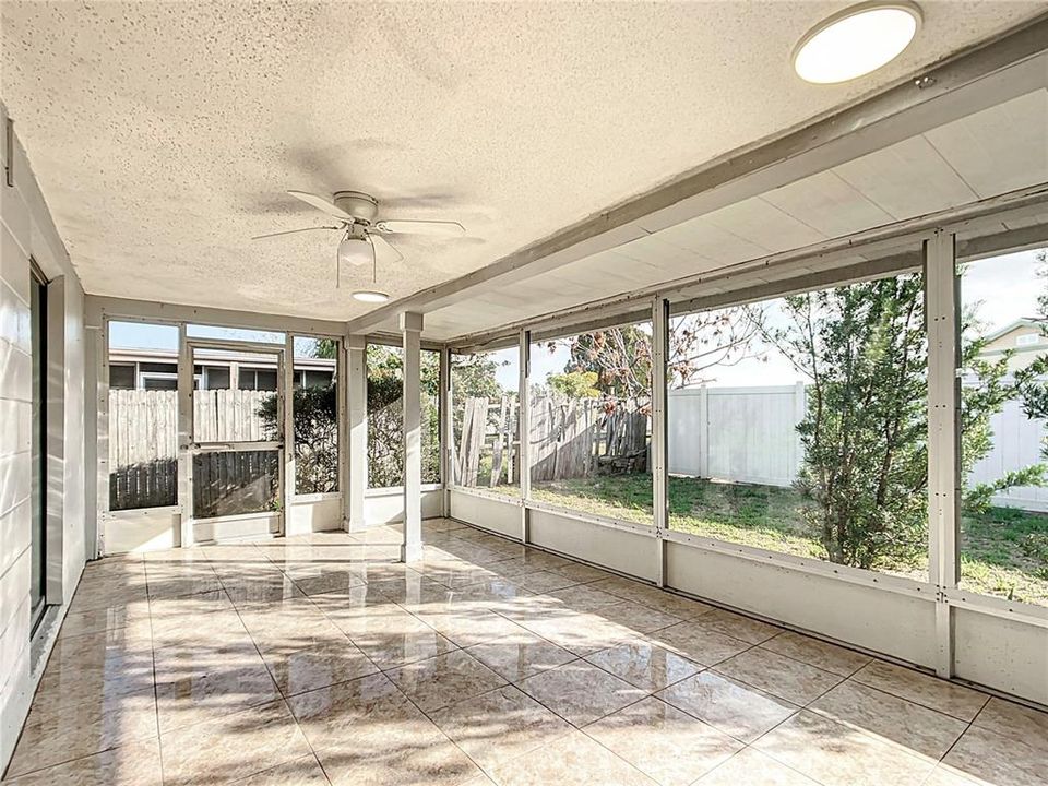 For Sale: $249,999 (3 beds, 2 baths, 1519 Square Feet)