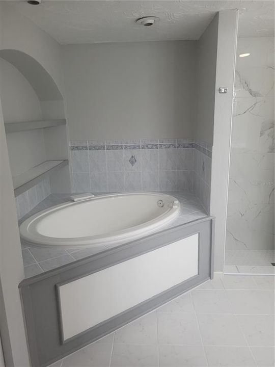 For Sale: $249,999 (3 beds, 2 baths, 1519 Square Feet)