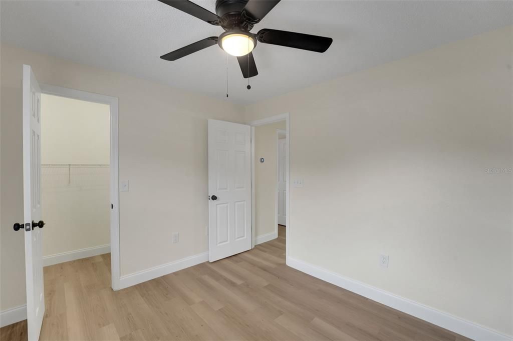 For Sale: $249,999 (3 beds, 2 baths, 1109 Square Feet)