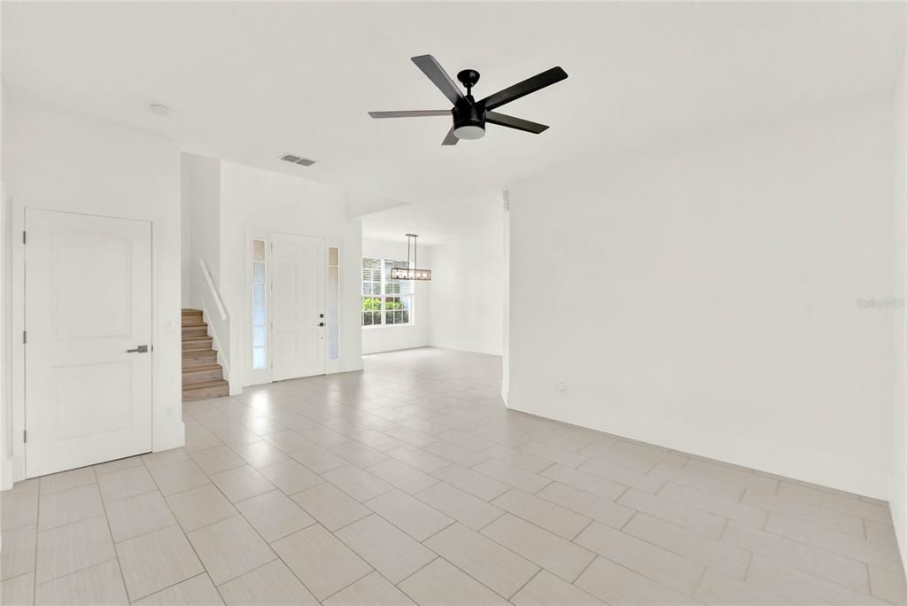 For Sale: $599,990 (5 beds, 3 baths, 2828 Square Feet)