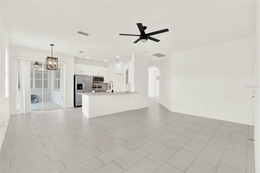 For Sale: $599,990 (5 beds, 3 baths, 2828 Square Feet)
