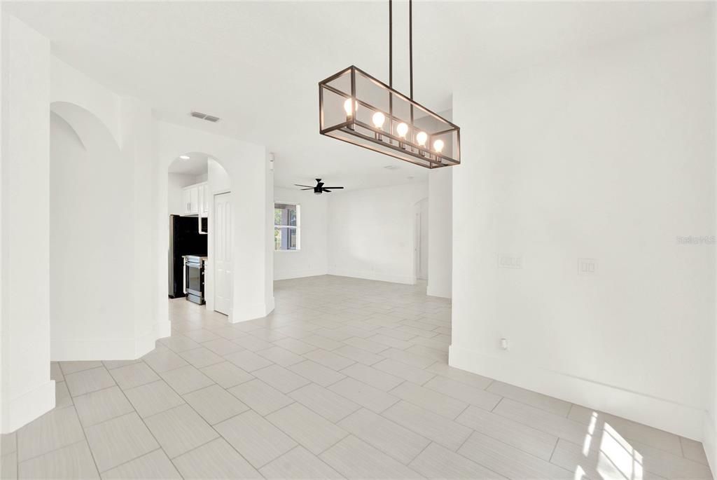 For Sale: $599,990 (5 beds, 3 baths, 2828 Square Feet)