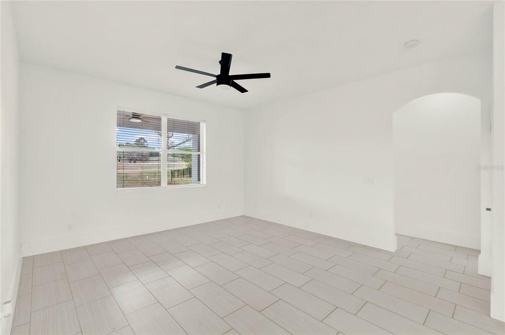 For Sale: $599,990 (5 beds, 3 baths, 2828 Square Feet)
