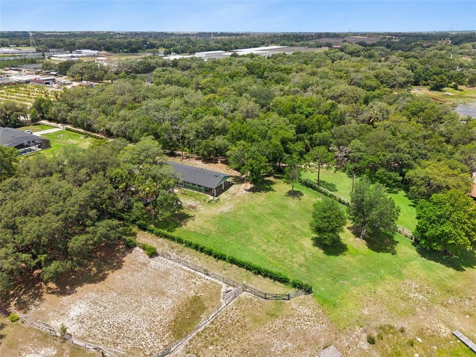 En Venta: $850,000 (1.79 acres)
