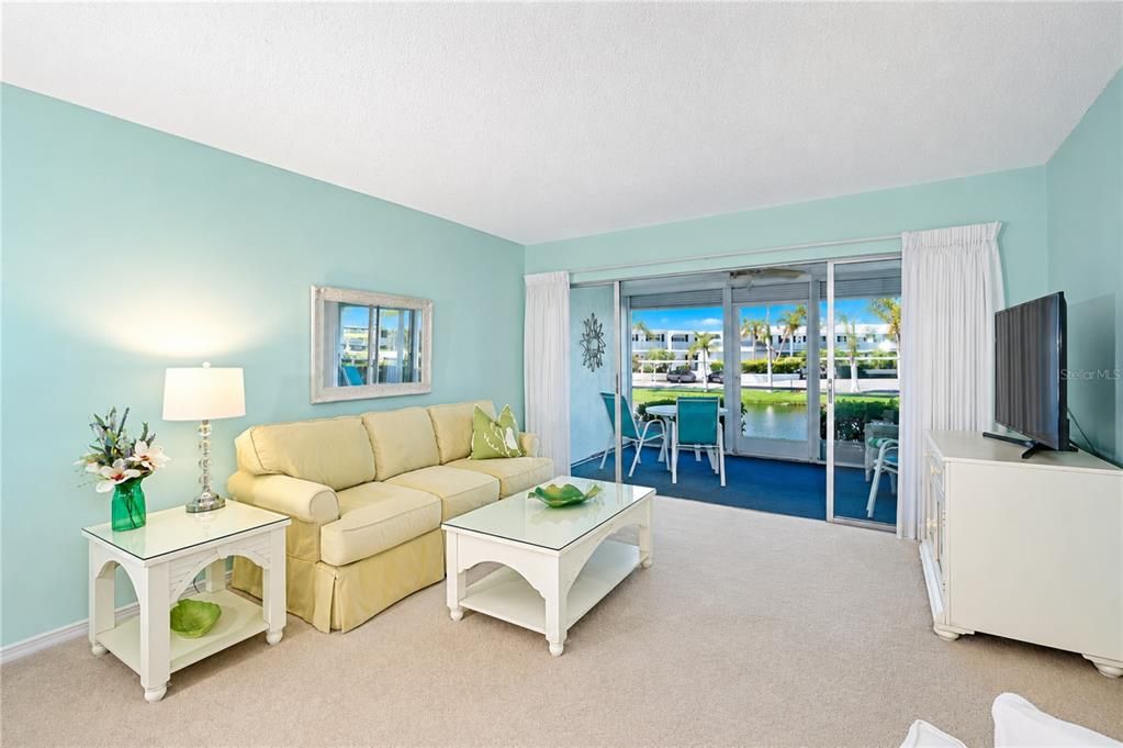 For Sale: $210,000 (2 beds, 2 baths, 1335 Square Feet)