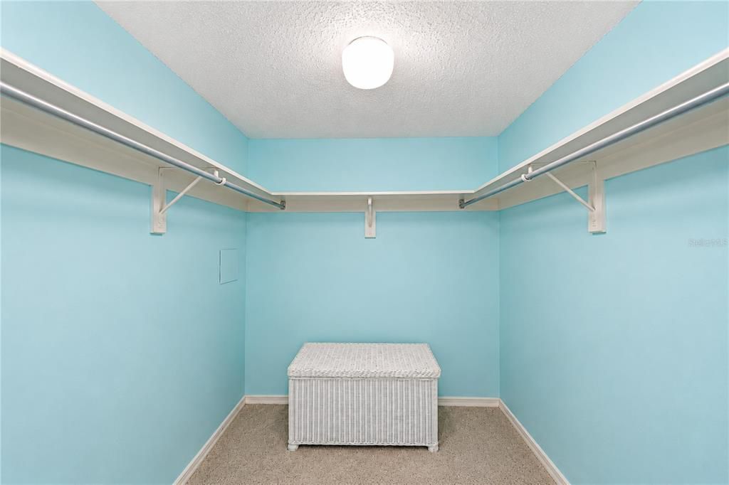For Sale: $210,000 (2 beds, 2 baths, 1335 Square Feet)