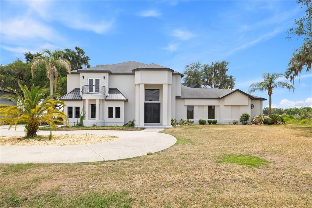 For Sale: $2,685,000 (5 beds, 5 baths, 4855 Square Feet)