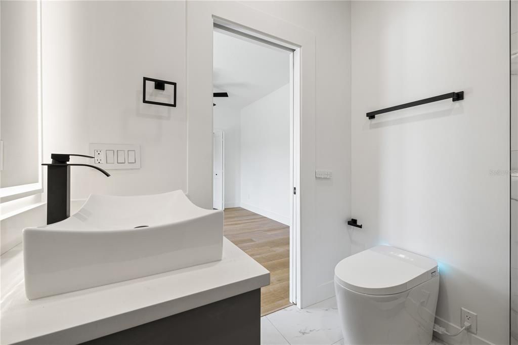 For Sale: $2,685,000 (5 beds, 5 baths, 4855 Square Feet)