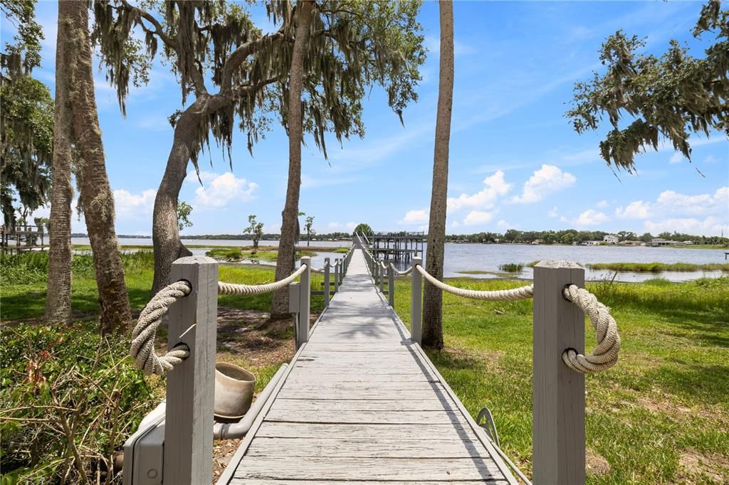 For Sale: $2,685,000 (5 beds, 5 baths, 4855 Square Feet)