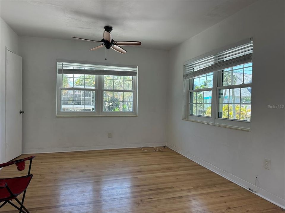 For Rent: $2,200 (2 beds, 1 baths, 600 Square Feet)