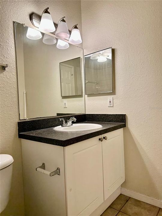 For Rent: $1,500 (1 beds, 1 baths, 700 Square Feet)