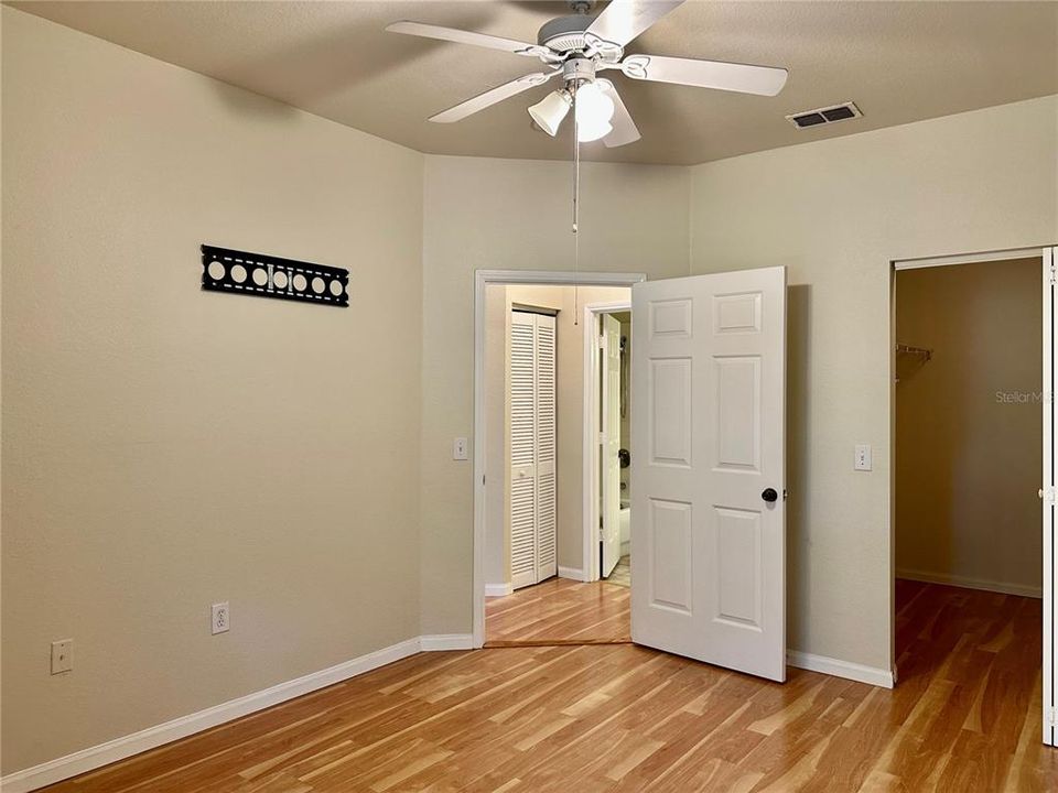 For Rent: $1,500 (1 beds, 1 baths, 700 Square Feet)