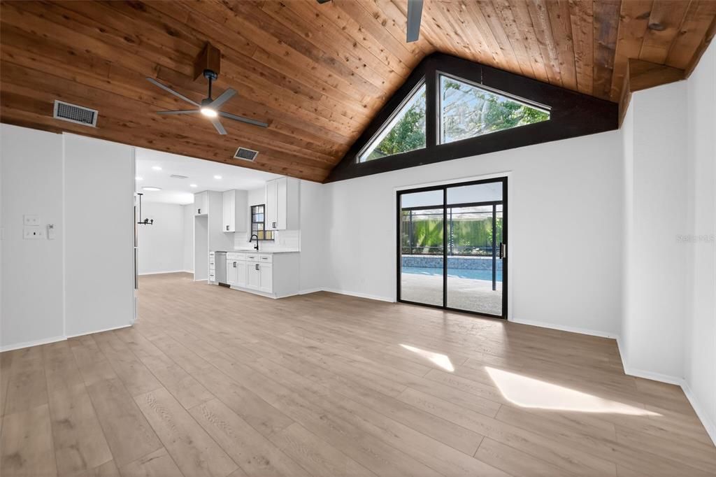 En Venta: $699,900 (3 camas, 3 baños, 2019 Pies cuadrados)