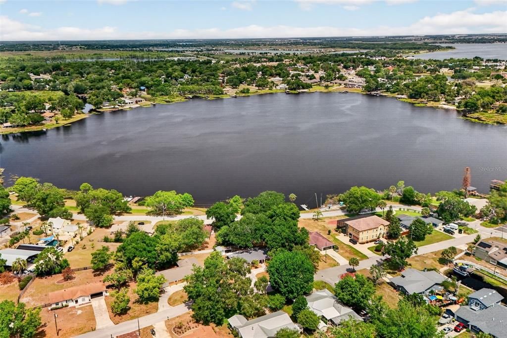 En Venta: $699,900 (3 camas, 3 baños, 2019 Pies cuadrados)