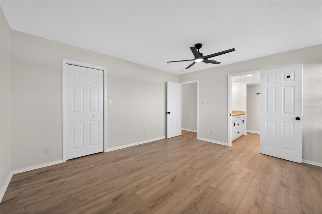 En Venta: $699,900 (3 camas, 3 baños, 2019 Pies cuadrados)