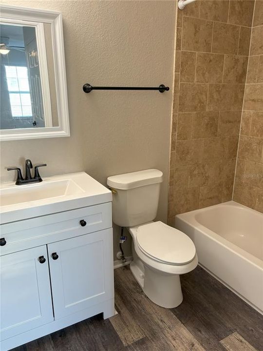 For Rent: $1,200 (1 beds, 1 baths, 728 Square Feet)