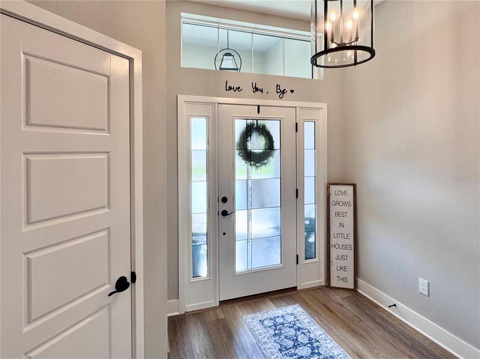 For Sale: $589,900 (3 beds, 2 baths, 1927 Square Feet)