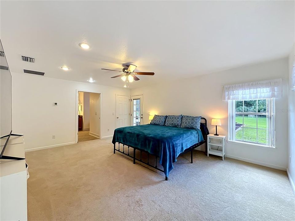 For Sale: $1,400,000 (8 beds, 6 baths, 4507 Square Feet)