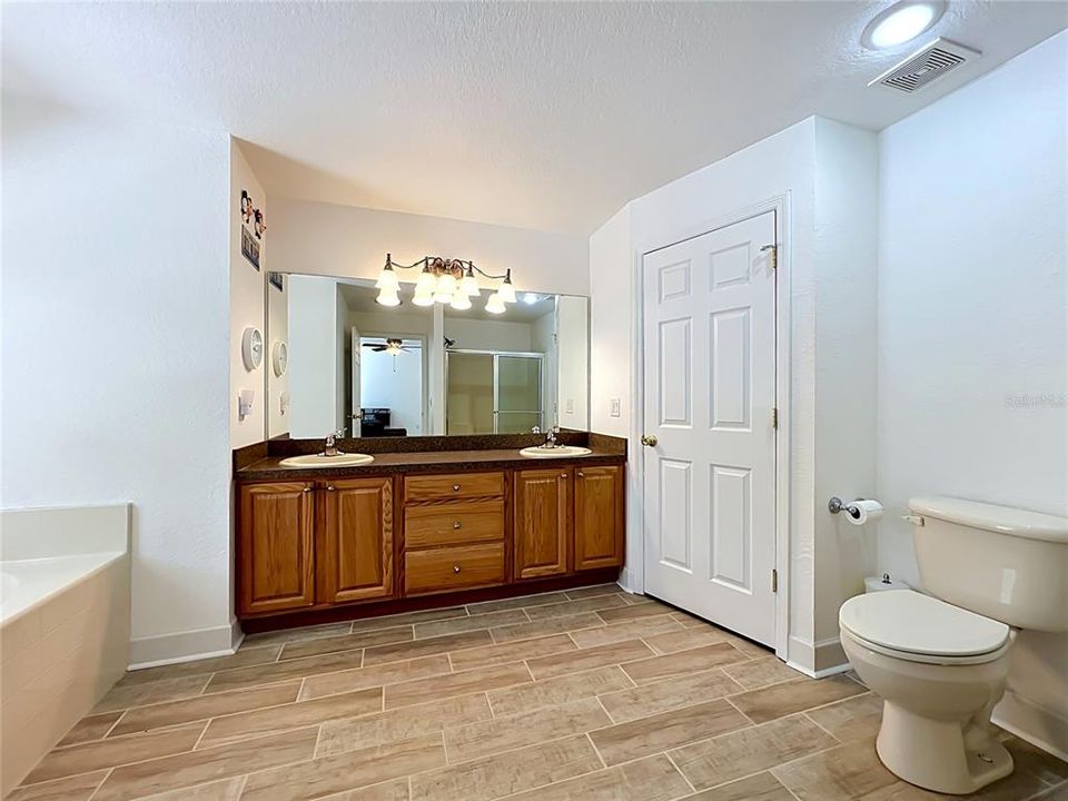 For Sale: $1,400,000 (8 beds, 6 baths, 4507 Square Feet)