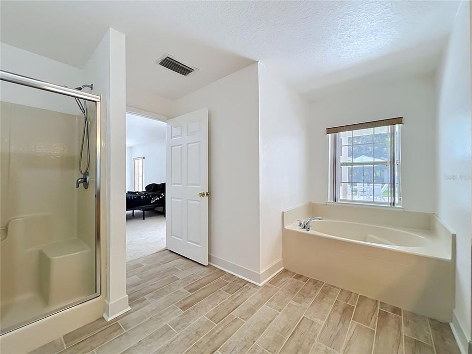For Sale: $1,400,000 (8 beds, 6 baths, 4507 Square Feet)